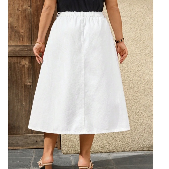 Plus Solid Pockets Minimalist Denim Jeans Midi Skirt - Picture 3 of 8